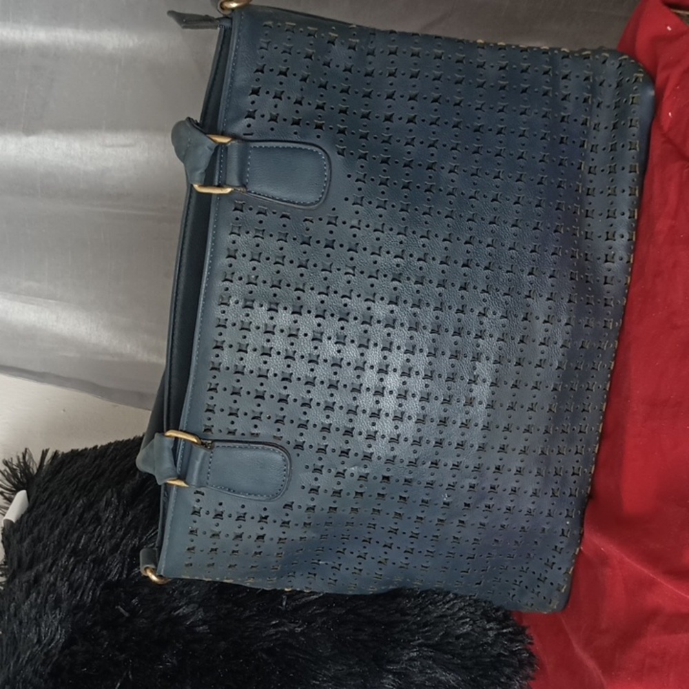Beya Handbag - Picture 5 of 11